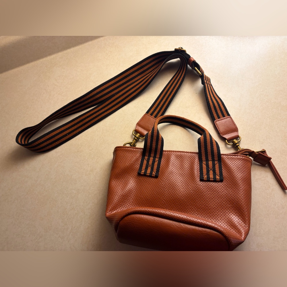 Universal Thread Tan Crossbody